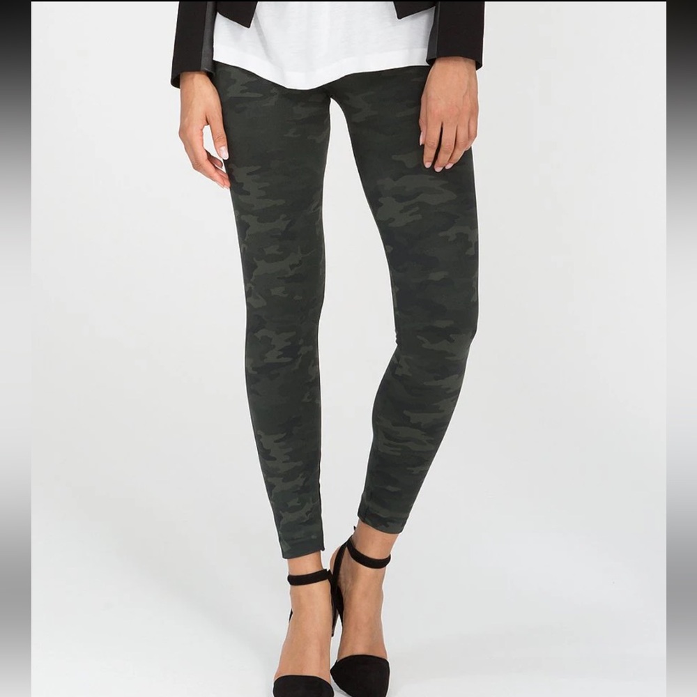 SPANX Seamless Camo Leggings